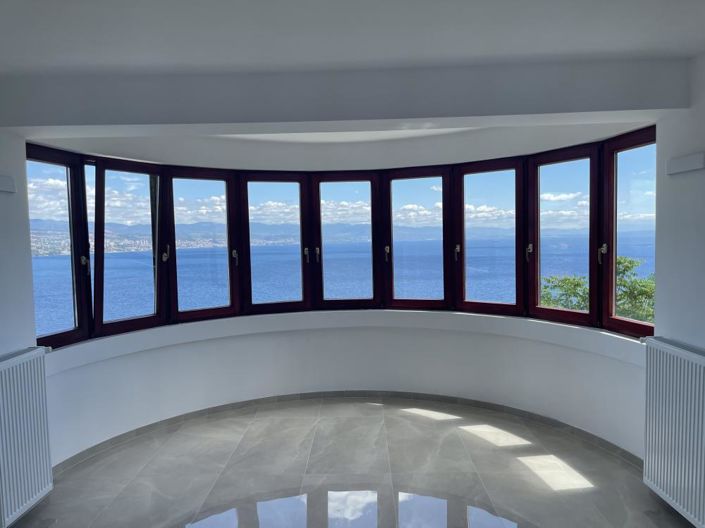 Image No.23-6 Bed Property for sale