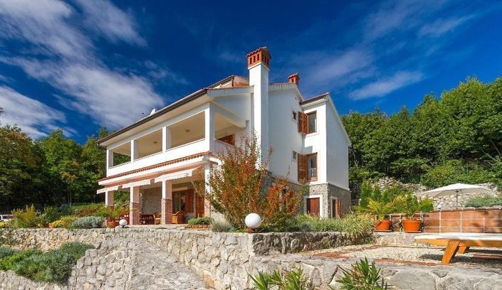 Image No.12-3 Bed Property for sale