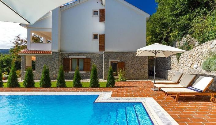 Image No.14-3 Bed Property for sale