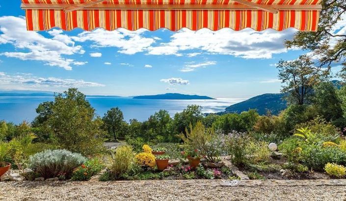 Image No.9-3 Bed Property for sale