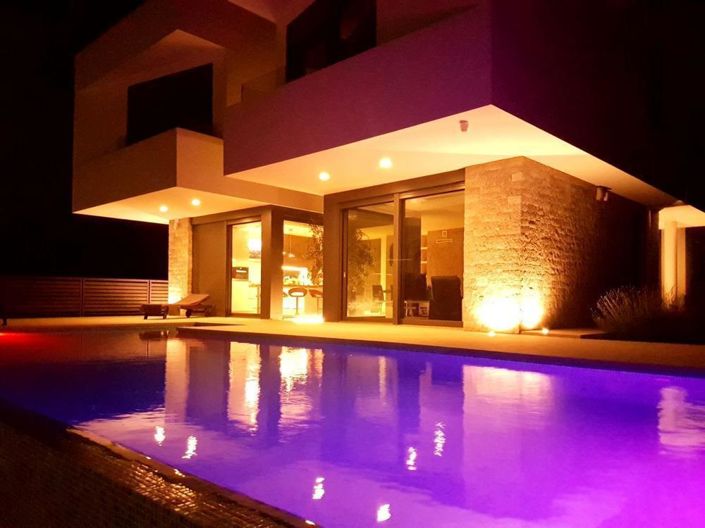 Image No.4-6 Bed Property for sale