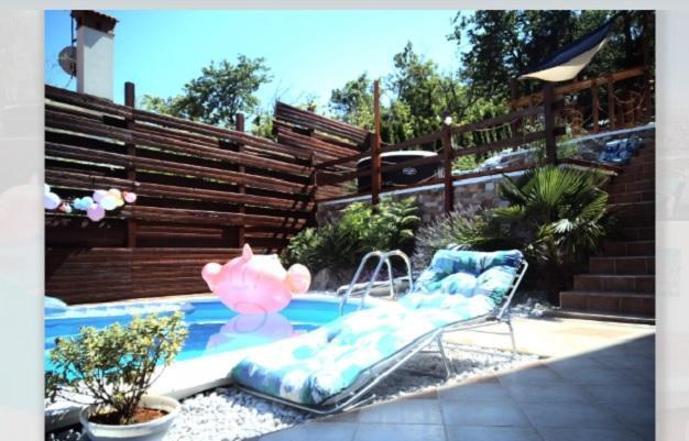 Image No.22-5 Bed Property for sale