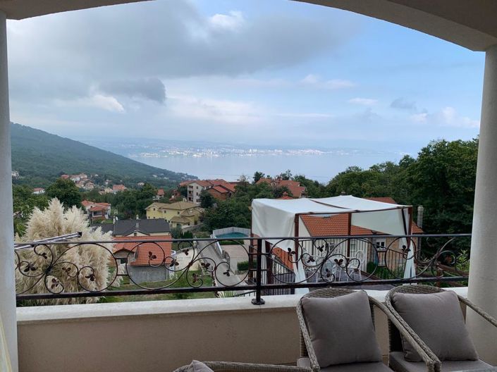 Image No.5-5 Bed Property for sale