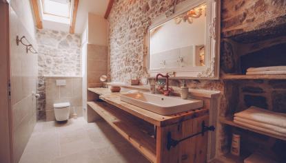 Image No.10-5 Bed Property for sale