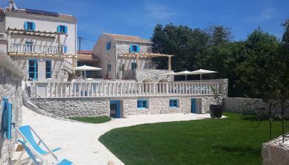 Image No.11-5 Bed Property for sale