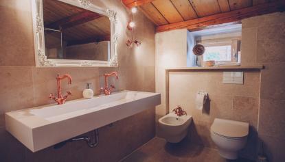 Image No.12-5 Bed Property for sale