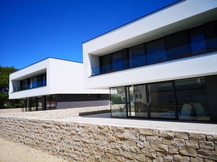Image No.1-4 Bed Property for sale