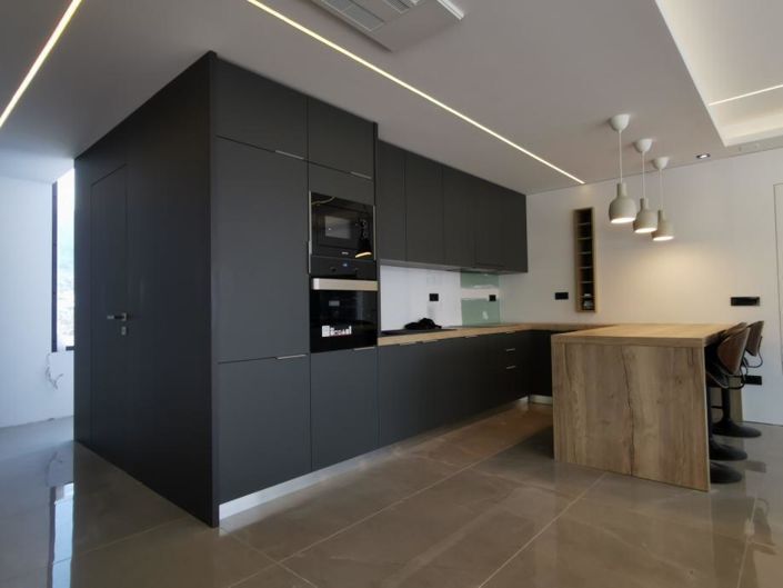 Image No.17-4 Bed Property for sale