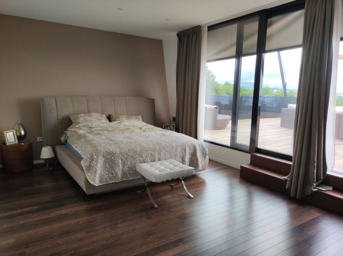 Image No.25-4 Bed Property for sale