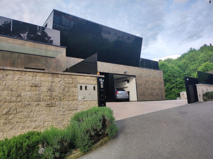 Image No.3-4 Bed Property for sale