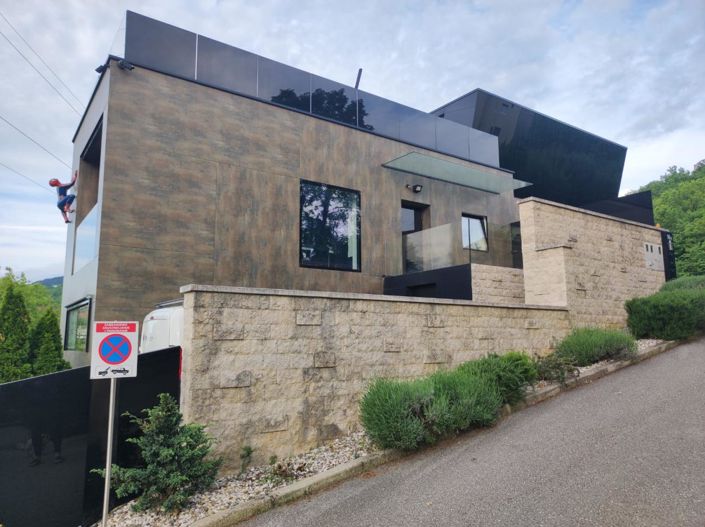 Image No.5-4 Bed Property for sale