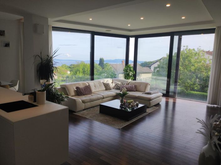 Image No.8-4 Bed Property for sale