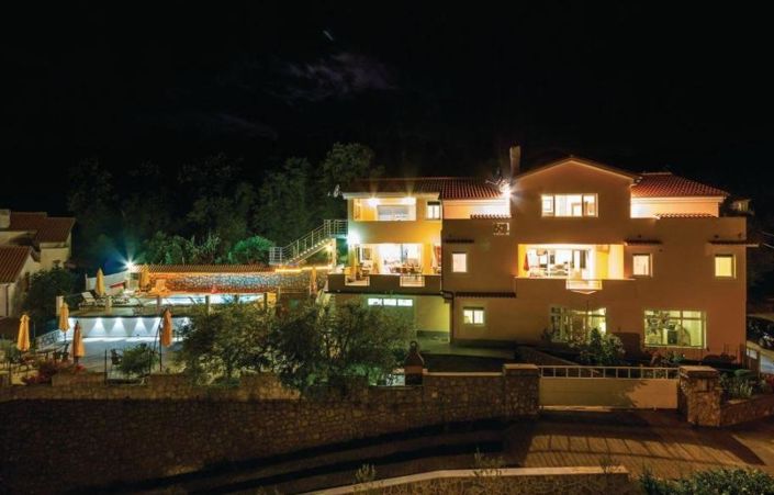 Image No.5-10 Bed Property for sale