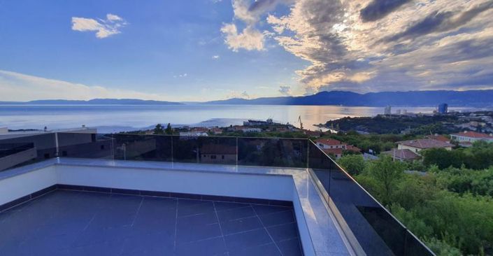 Image No.5-4 Bed Property for sale