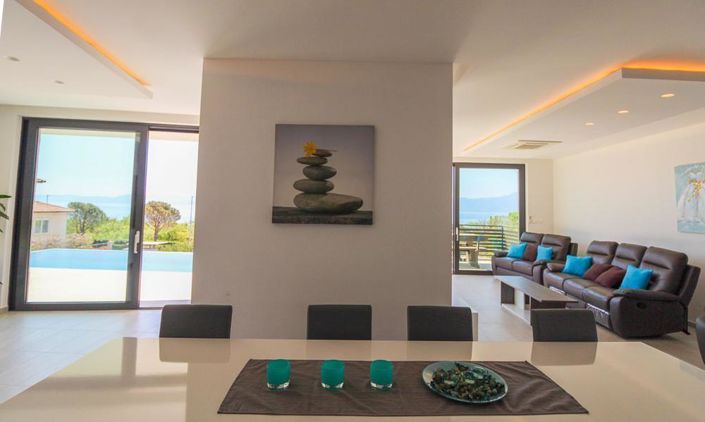 Image No.13-5 Bed Property for sale