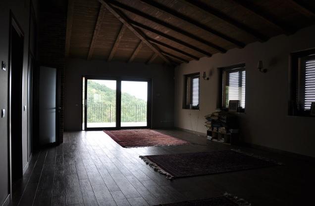 Image No.16-5 Bed Property for sale