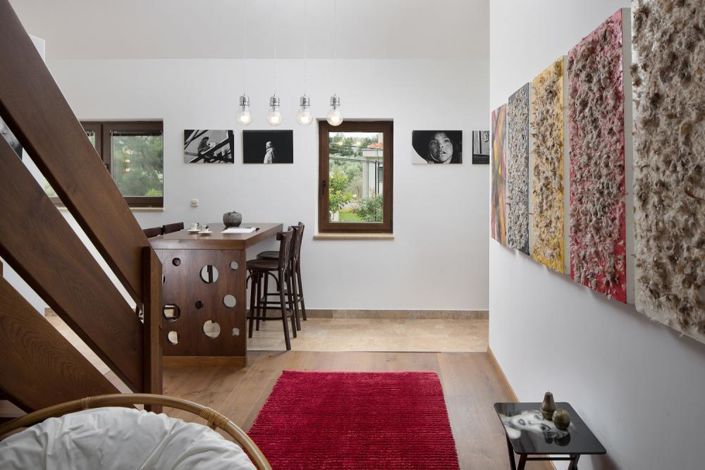 Image No.8-5 Bed Property for sale