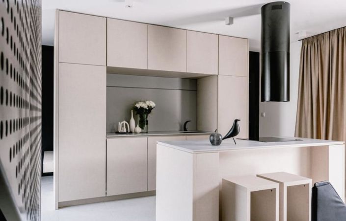 Image No.19-4 Bed Property for sale