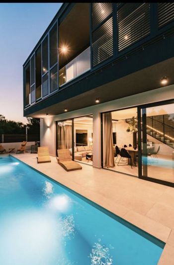 Image No.7-4 Bed Property for sale