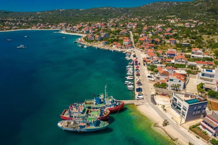 Image No.5-4 Bed Property for sale