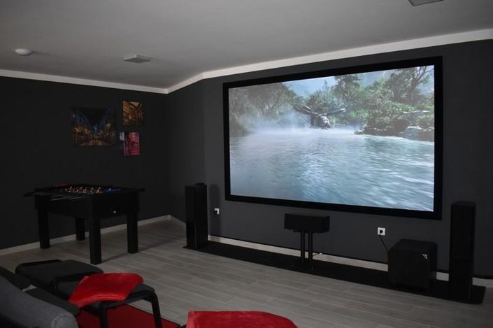 Image No.25-3 Bed Property for sale