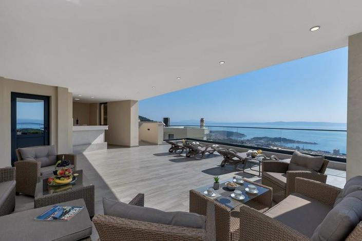 Image No.9-3 Bed Property for sale