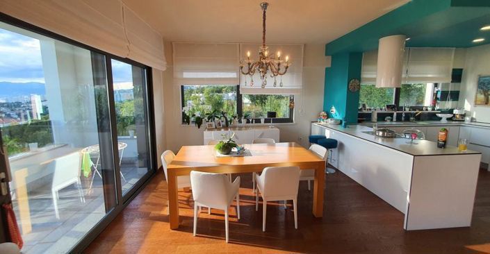 Image No.11-4 Bed Property for sale