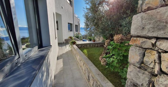 Image No.22-4 Bed Property for sale