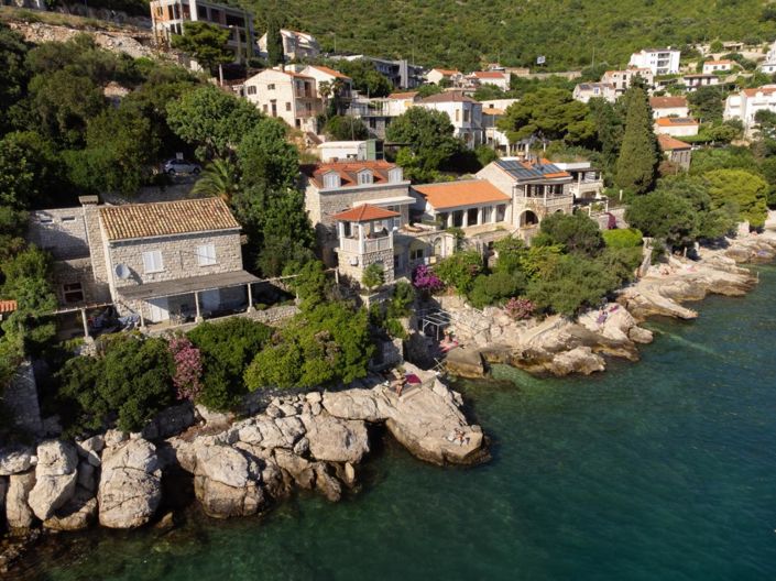 Image No.4-4 Bed Property for sale