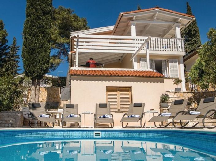 Image No.1-4 Bed Property for sale