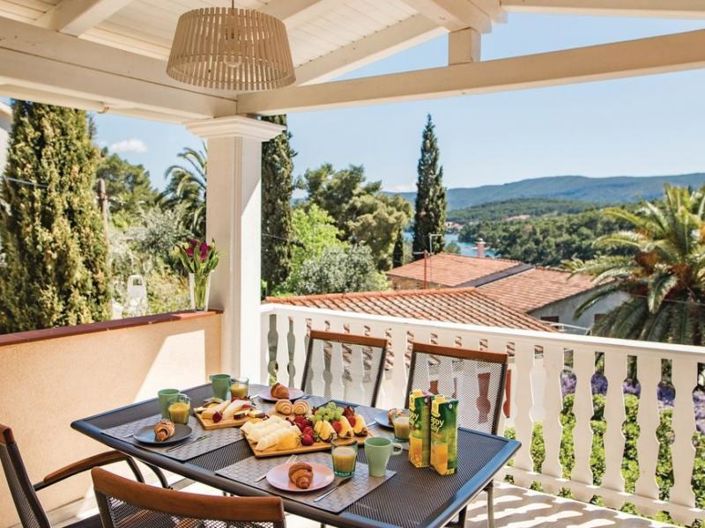 Image No.7-4 Bed Property for sale