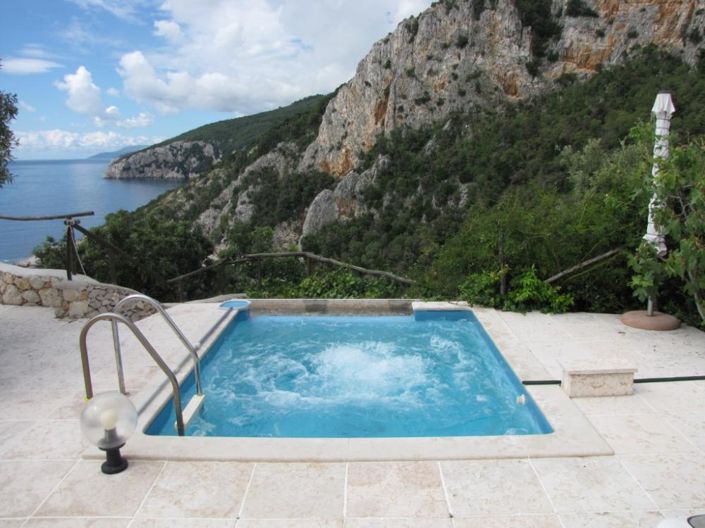 Image No.8-2 Bed Property for sale