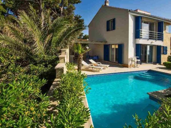 Image No.8-4 Bed Property for sale