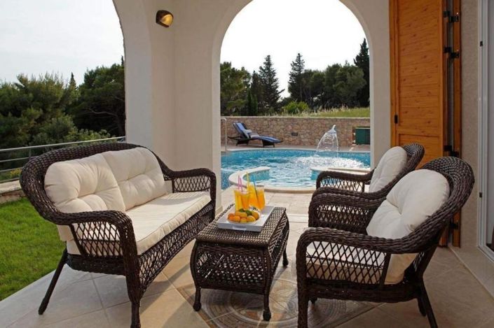 Image No.10-4 Bed Property for sale