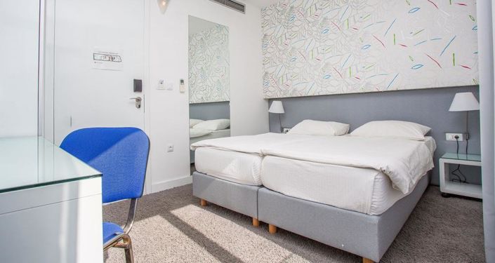 Image No.14-56 Bed Property for sale