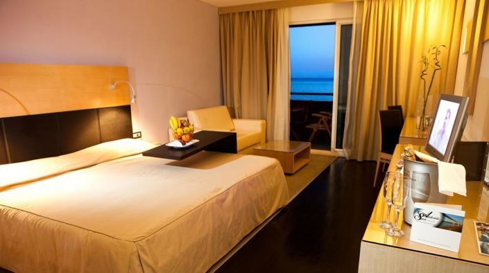 Image No.7-56 Bed Property for sale