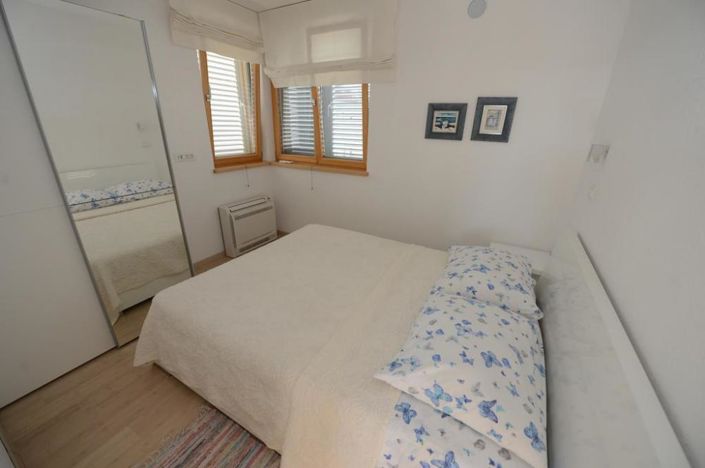 Image No.11-5 Bed Property for sale