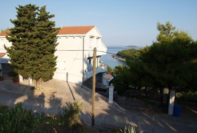 Image No.10-7 Bed Property for sale