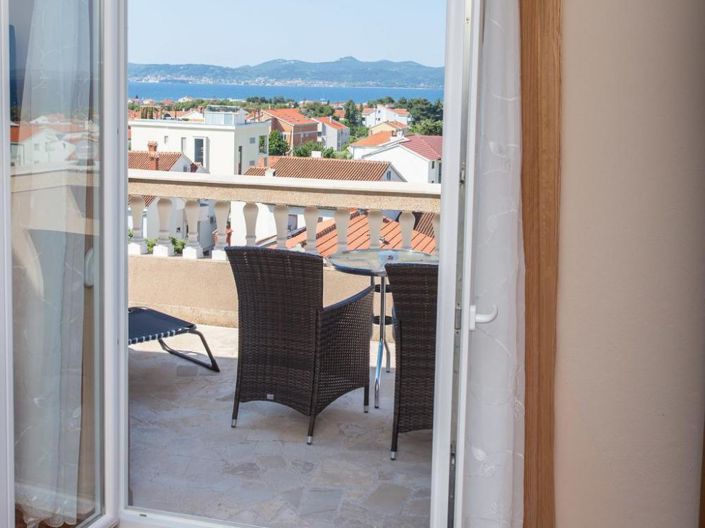 Image No.9-24 Bed Property for sale