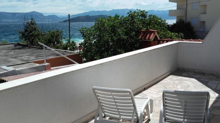 Image No.11-6 Bed Property for sale