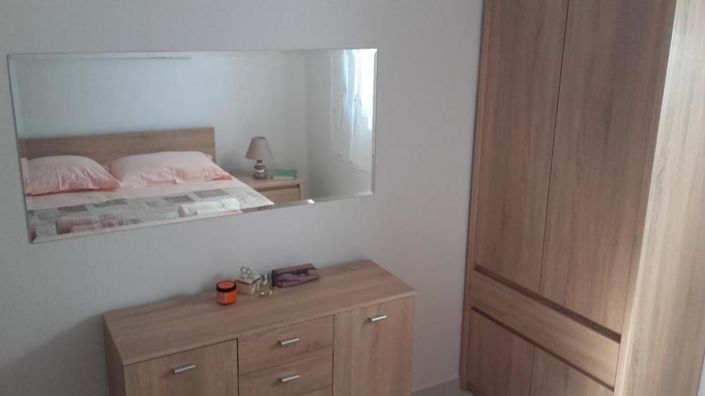 Image No.13-6 Bed Property for sale