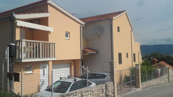 Image No.15-6 Bed Property for sale