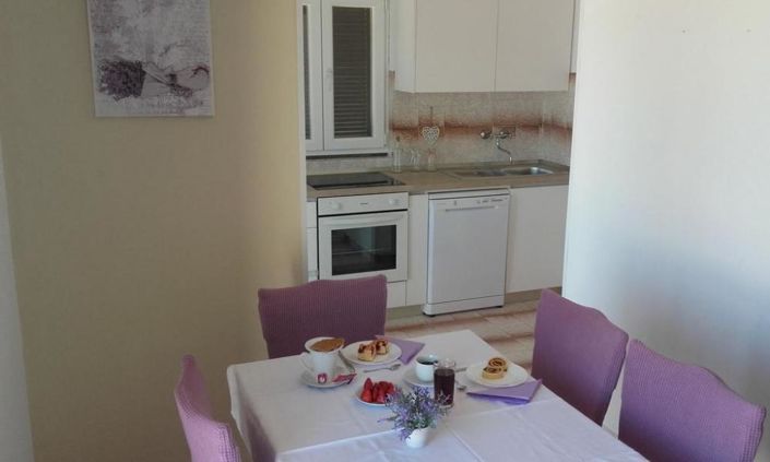 Image No.7-6 Bed Property for sale