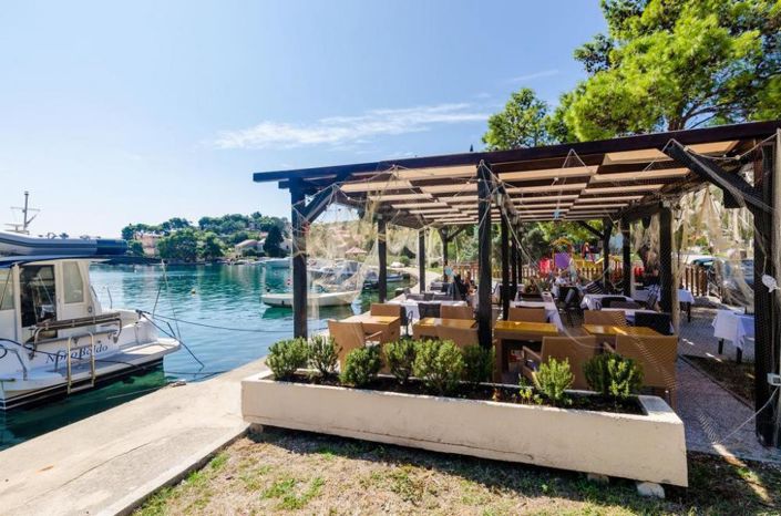 Image No.7-8 Bed Property for sale