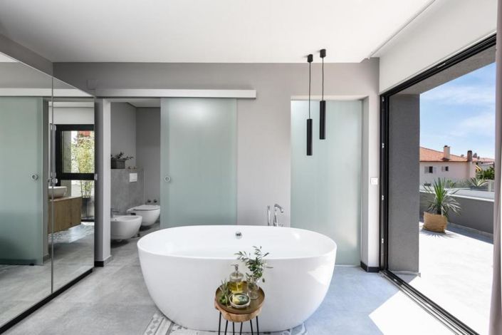 Image No.15-3 Bed Property for sale