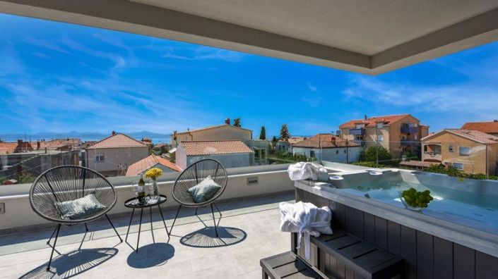 Image No.2-3 Bed Property for sale