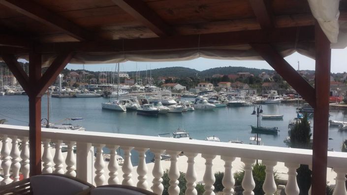 Image No.1-3 Bed Property for sale