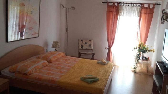 Image No.7-3 Bed Property for sale