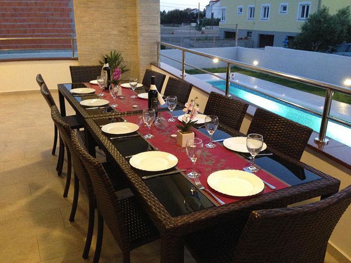 Image No.5-6 Bed Property for sale