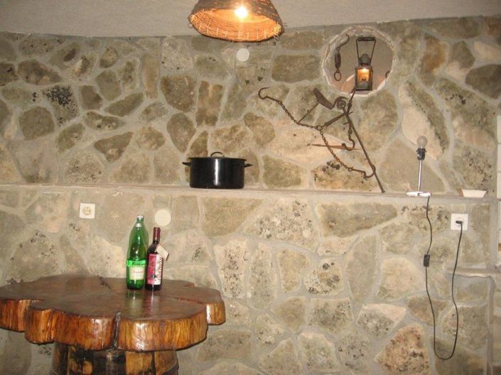 Image No.17-10 Bed Property for sale